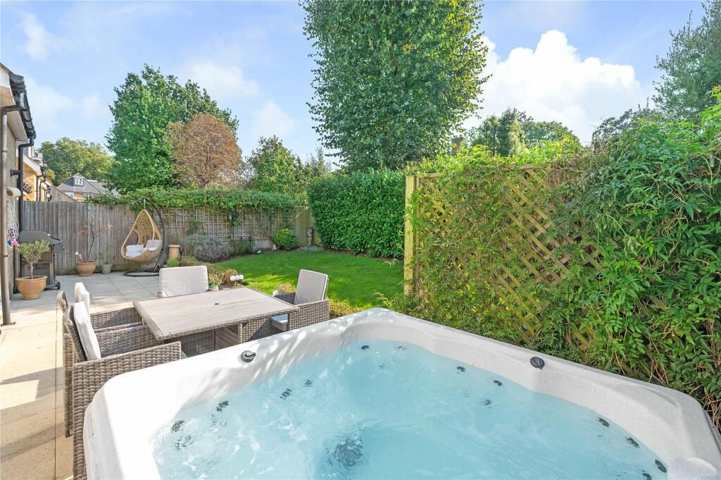 Additional property image - Brindlewick Gardens, Beckenham, BR3