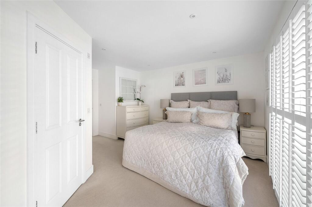Additional property image - Brindlewick Gardens, Beckenham, BR3