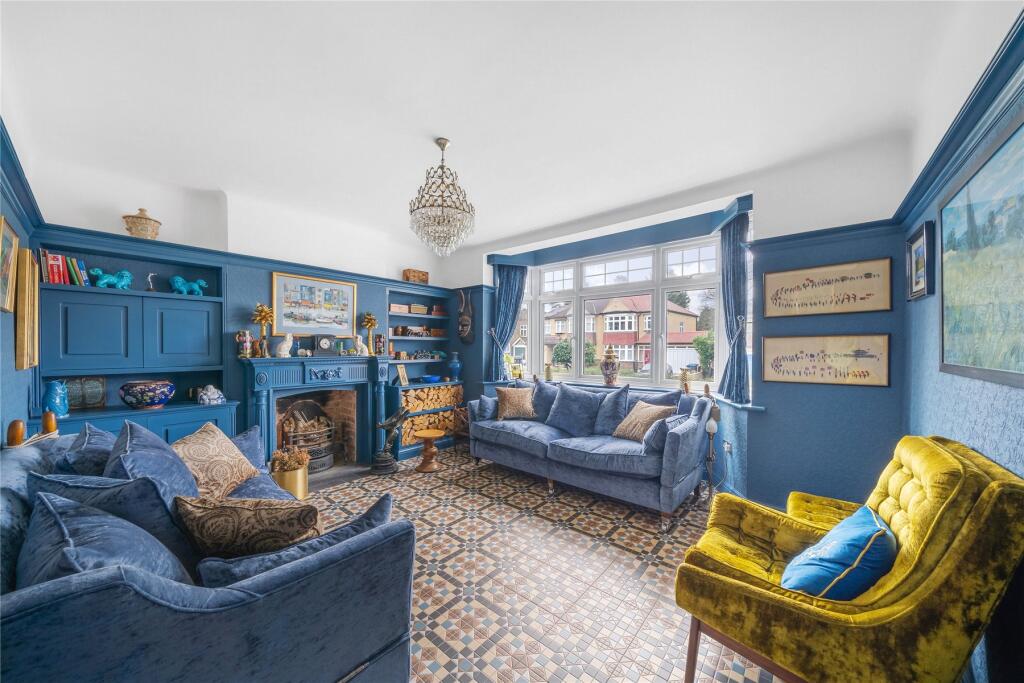 Additional property image - Valley Walk, Croydon, CR0