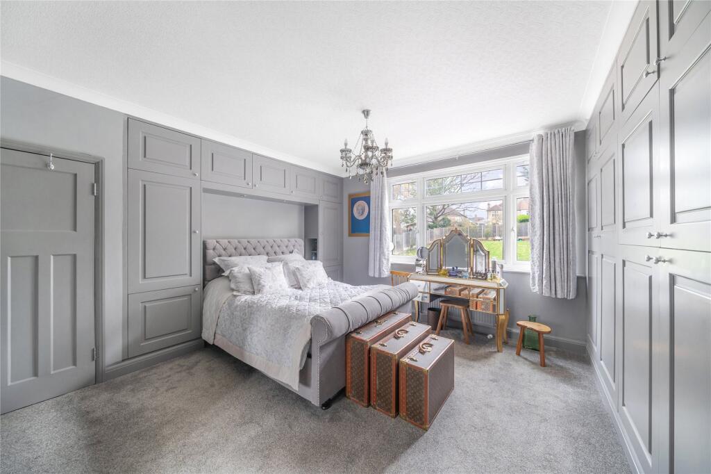 Additional property image - Valley Walk, Croydon, CR0