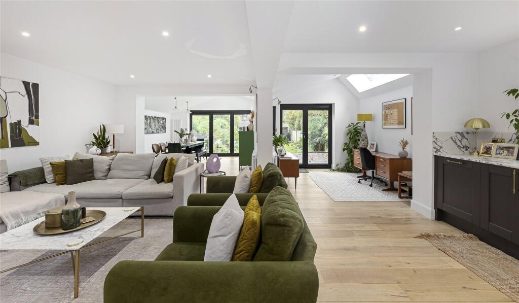 Additional property image - Scotts Lane, Bromley, BR2