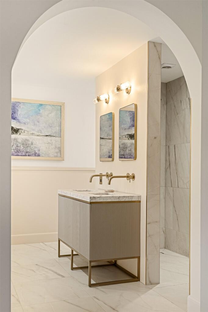 Additional property image - Scotts Lane, Bromley, BR2