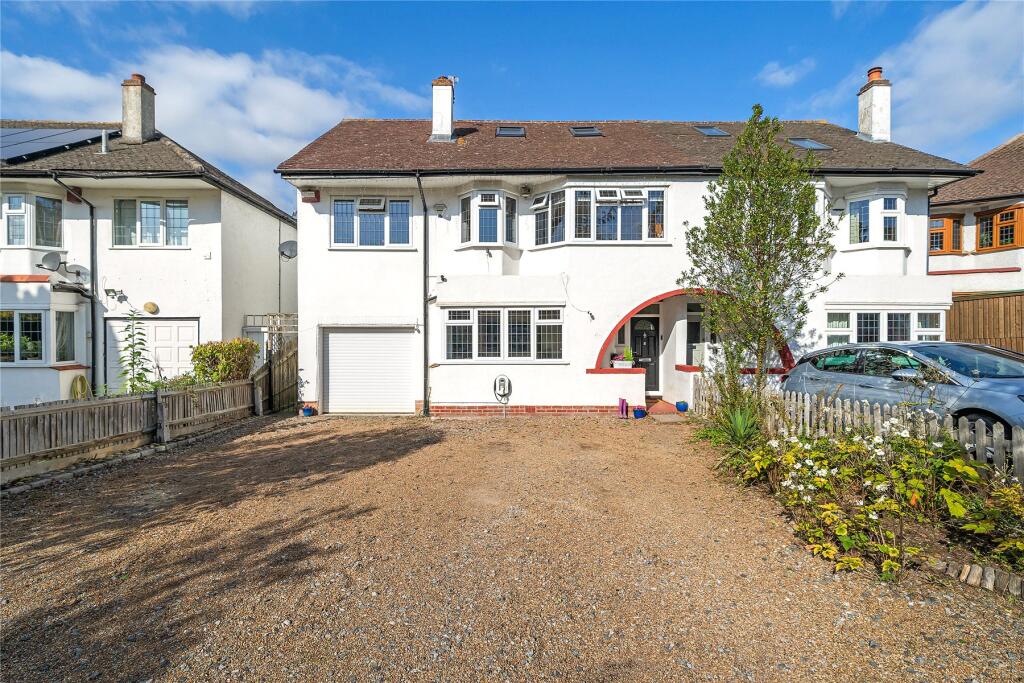 6 bedroom semi-detached house