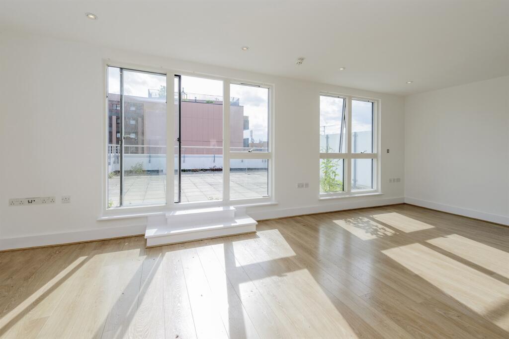 Main image of property: Caspian Wharf, E3