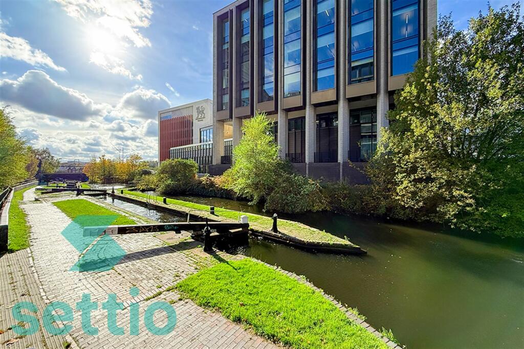 Main image of property: Belmont Wharf, Glasswater Locks, B4