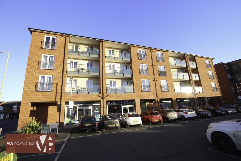 Commercial property to lease in Fawkon Walk, Hoddesdon, EN11