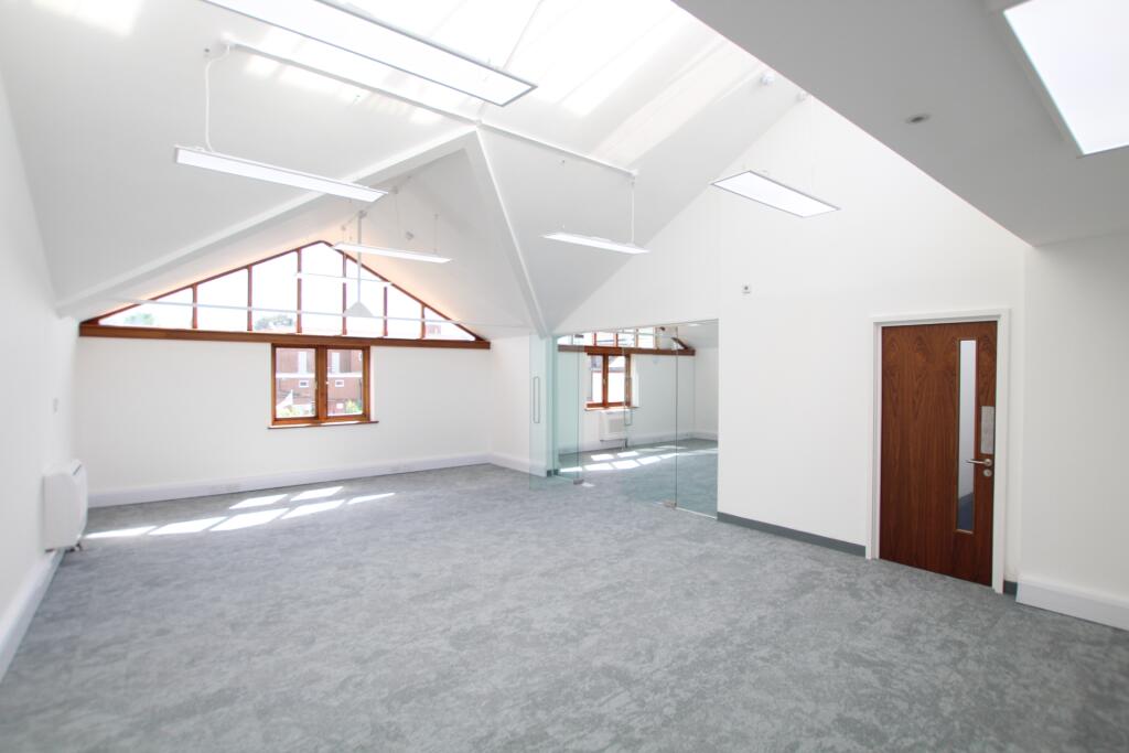 Office to lease in Conduit Lane, Hoddesdon, EN11