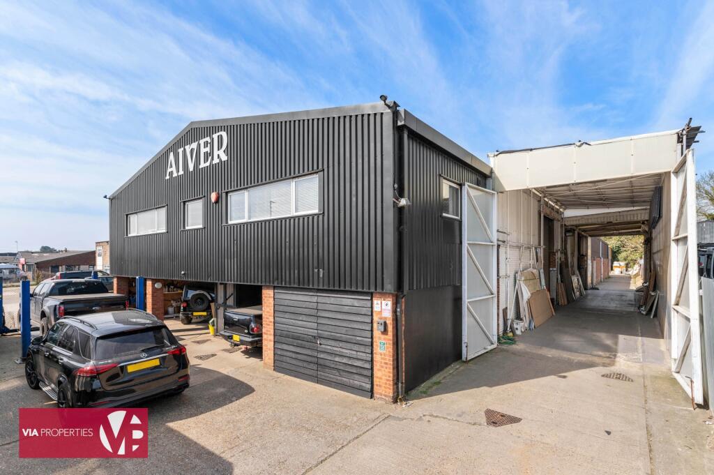 Main image of property: Pindar Road, Hoddesdon, EN11