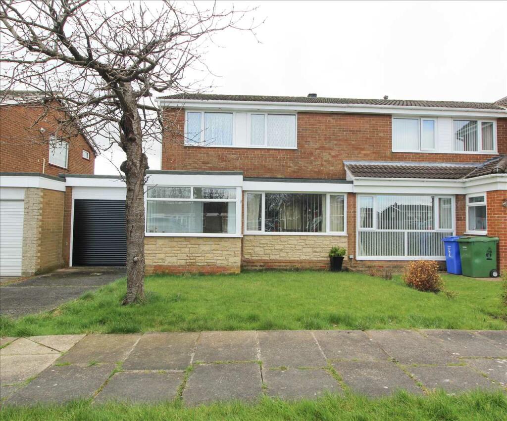 3 bedroom semidetached house for sale in Wasdale Close, Southfield Lea