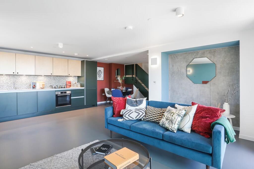 Main image of property: Balfron Tower, 7 St Leonards Road, London, E14 0UY