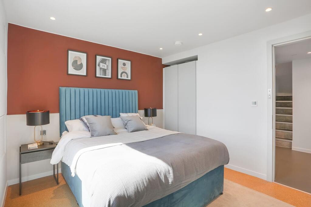 Main image of property: Balfron Tower, 7 St Leonards Road, London, E14 0UY