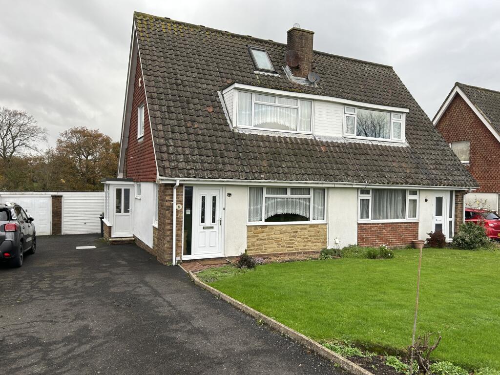 3 bedroom semidetached house for sale in James Avenue, Herstmonceux