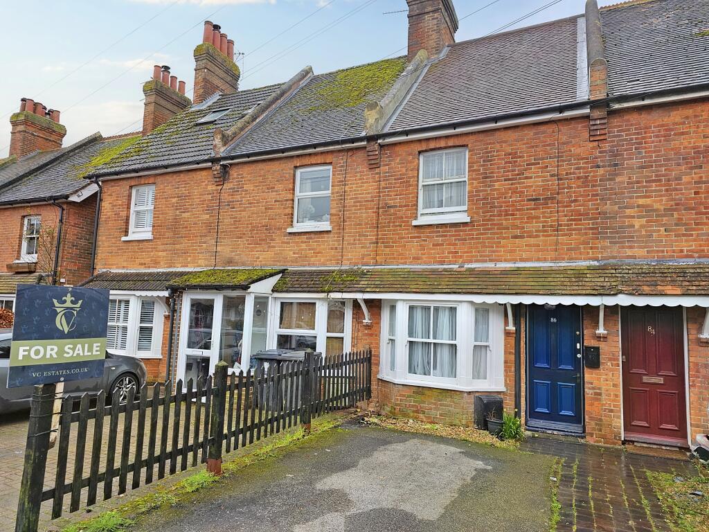 2 bedroom terraced house for sale in Framfield Road, Uckfield, East