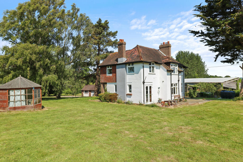 4 bedroom detached house for sale in Boreham Street, Hailsham, East