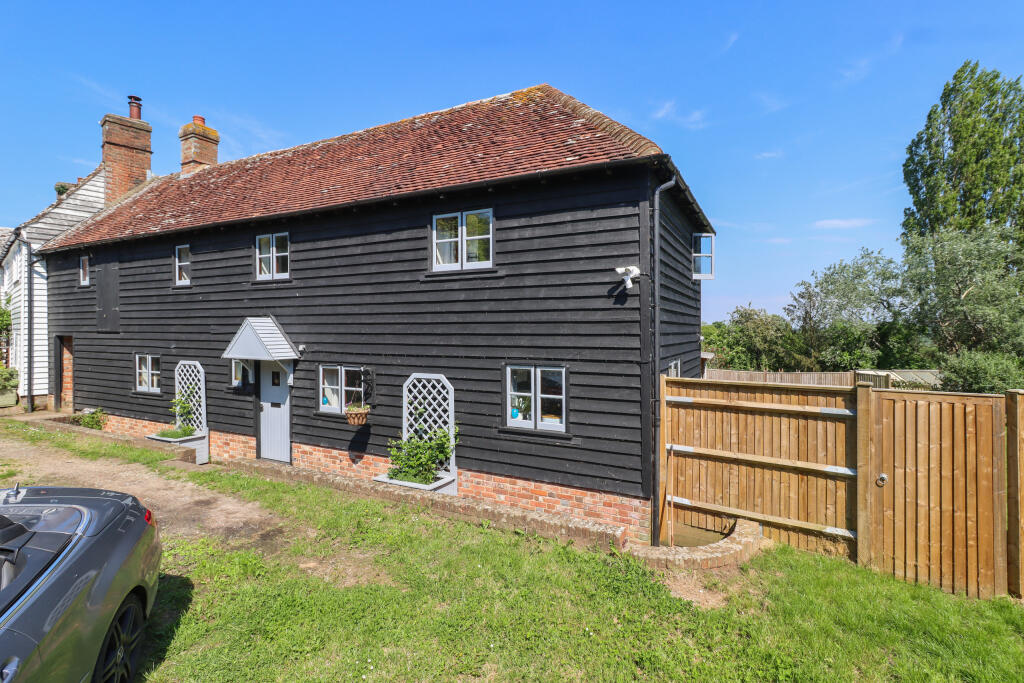 3 bedroom semidetached house for sale in Boreham Lane, Boreham Street