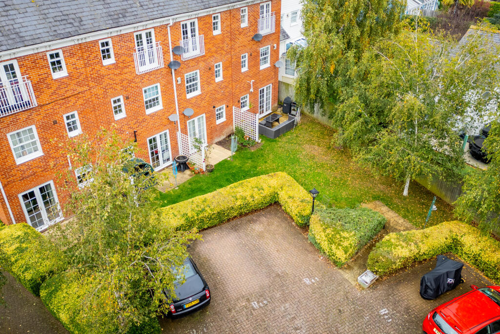 Additional property image - Burnell Gate, Chelmsford, Essex
