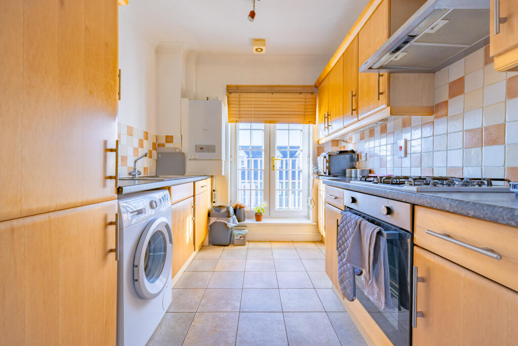 Additional property image - Burnell Gate, Chelmsford, Essex