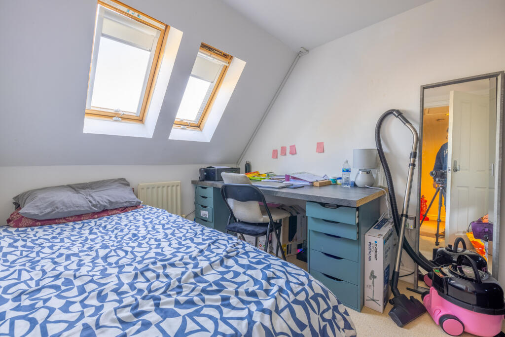 Additional property image - Burnell Gate, Chelmsford, Essex