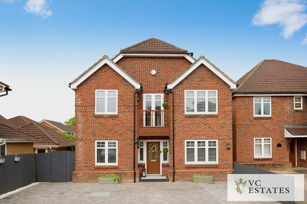 Main image of property: Chelmarsh Garden, Botley Road, Fair Oak SO50