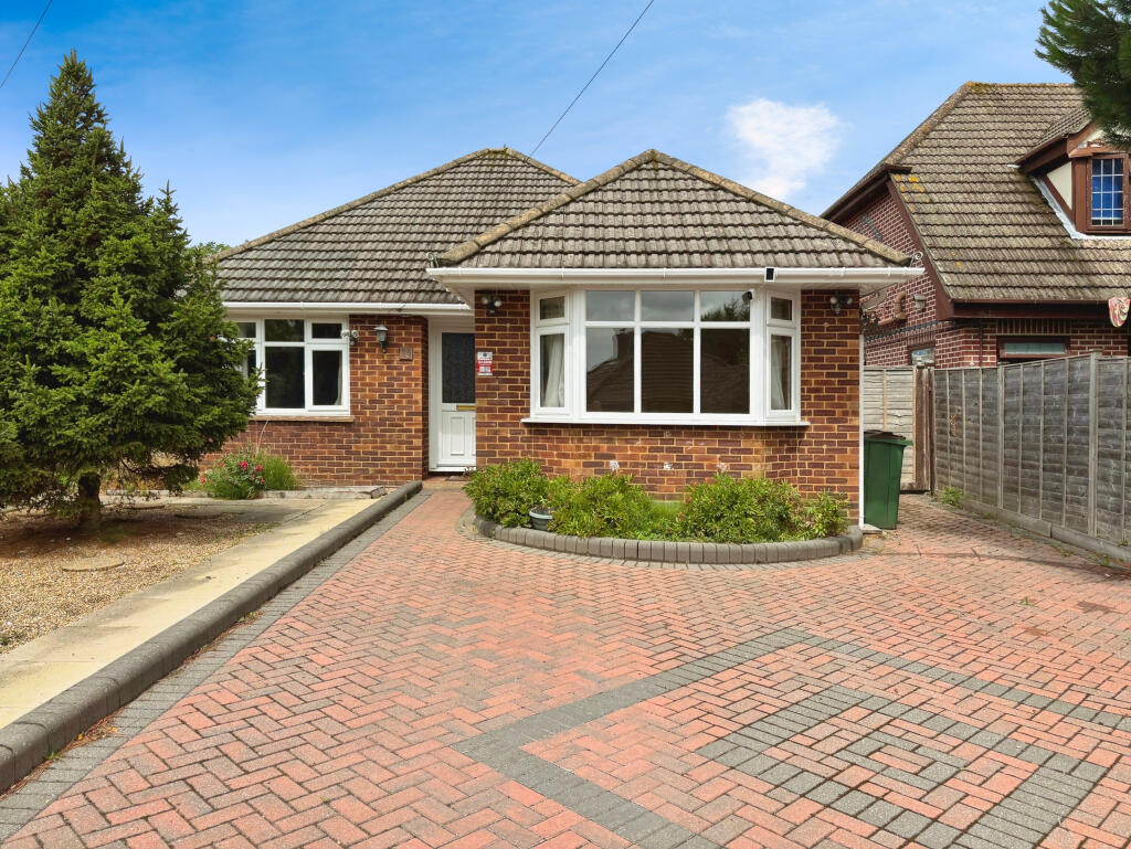 Main image of property: Yew Tree Close, Fair Oak, SO50