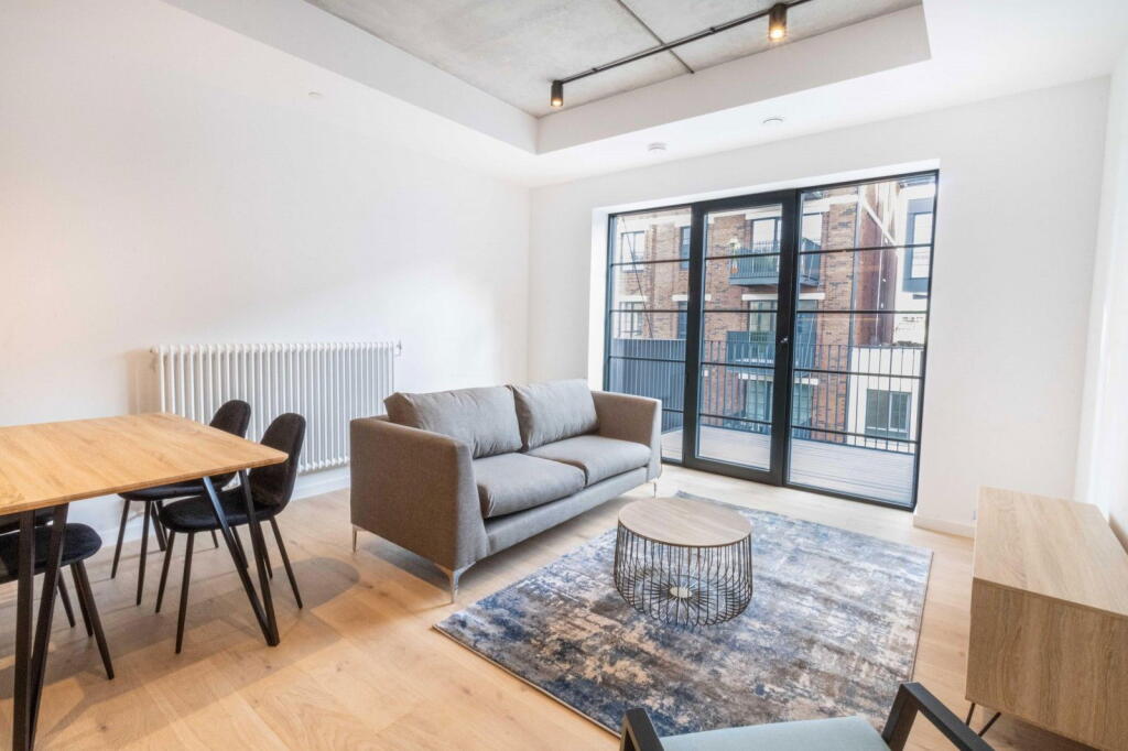 Main image of property: London,E14 0WU