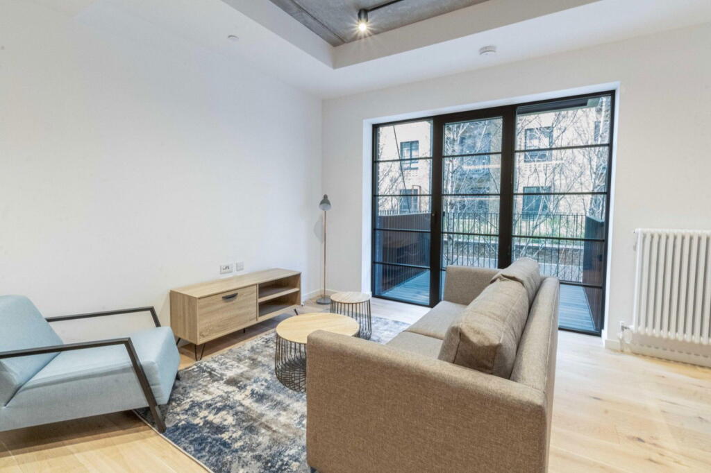 Main image of property: London,E14 0WW