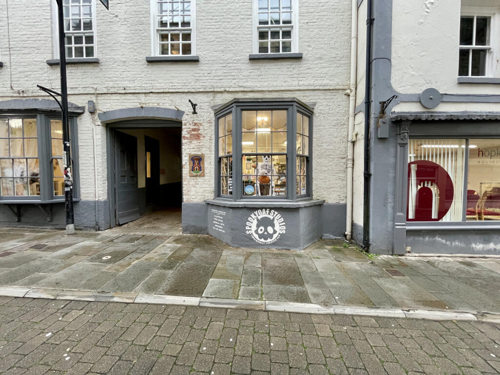 Main image of property: Bank Street, Chepstow, NP16 5