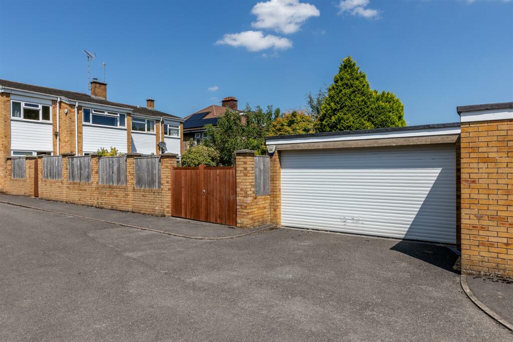 Additional property image - Stoke Lane, Westbury-On-Trym, Bristol