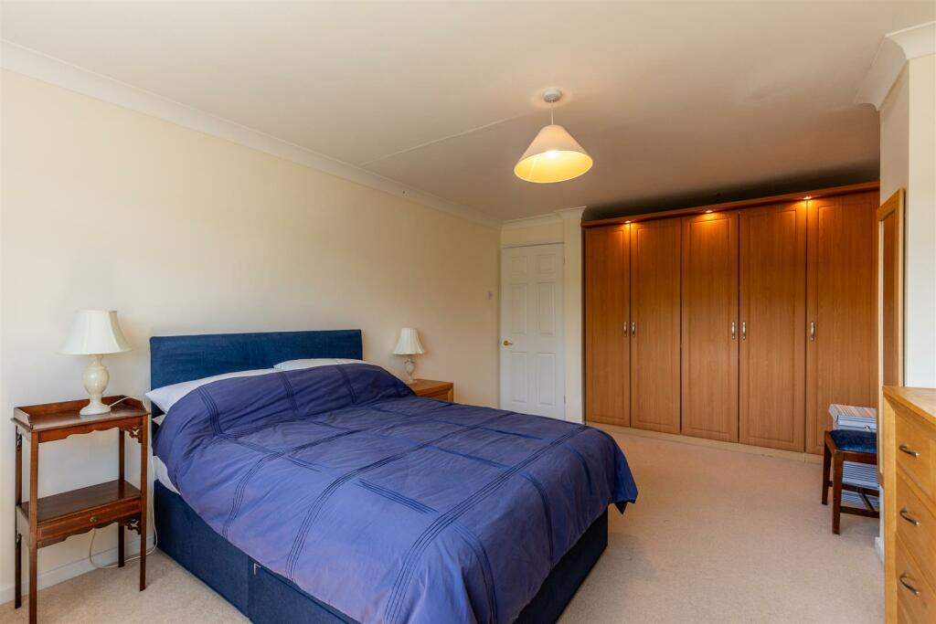Additional property image - Stoke Lane, Westbury-On-Trym, Bristol