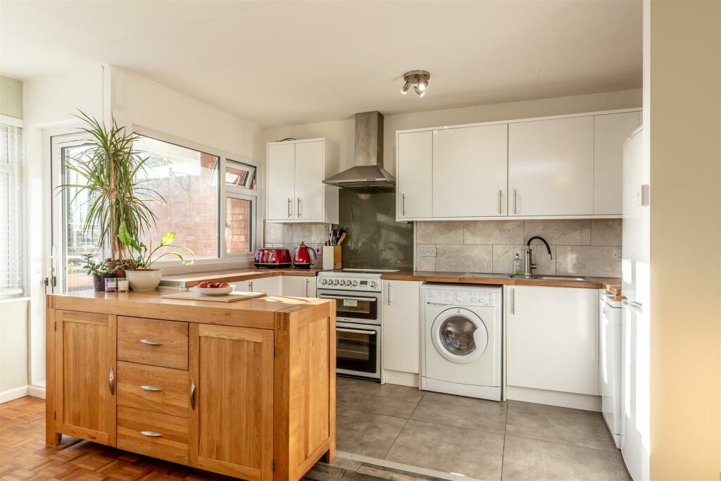Additional property image - Rayleigh Road, Bristol