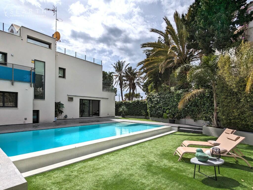 6 bedroom villa for sale in Sitges, Barcelona, Catalonia, Spain