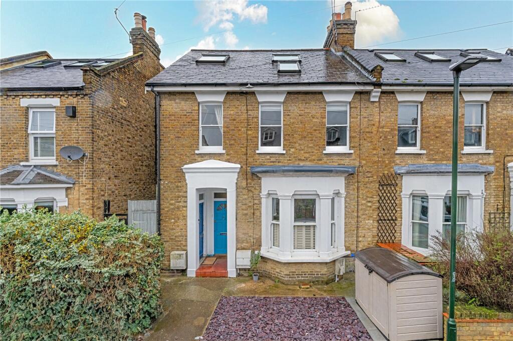 2 bedroom semidetached house for sale in Heathfield South, Twickenham, TW2