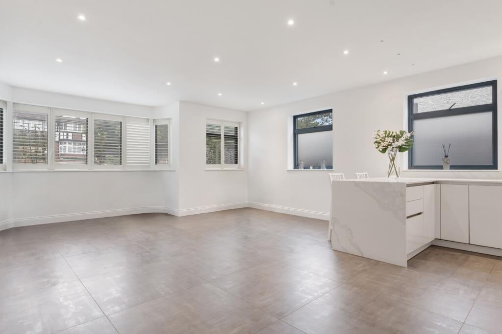 Main image of property: Finchley Road, Golders Green, NW11