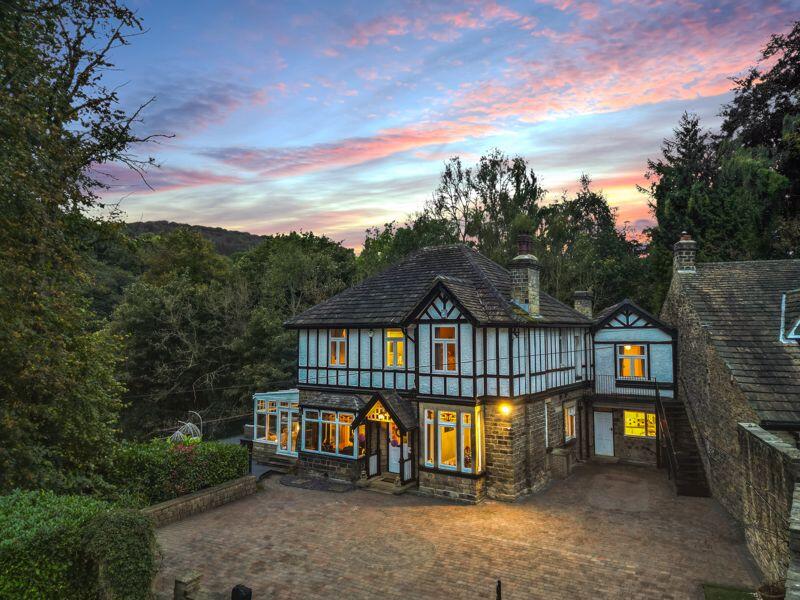 Main image of property: The Ridge, Bingley