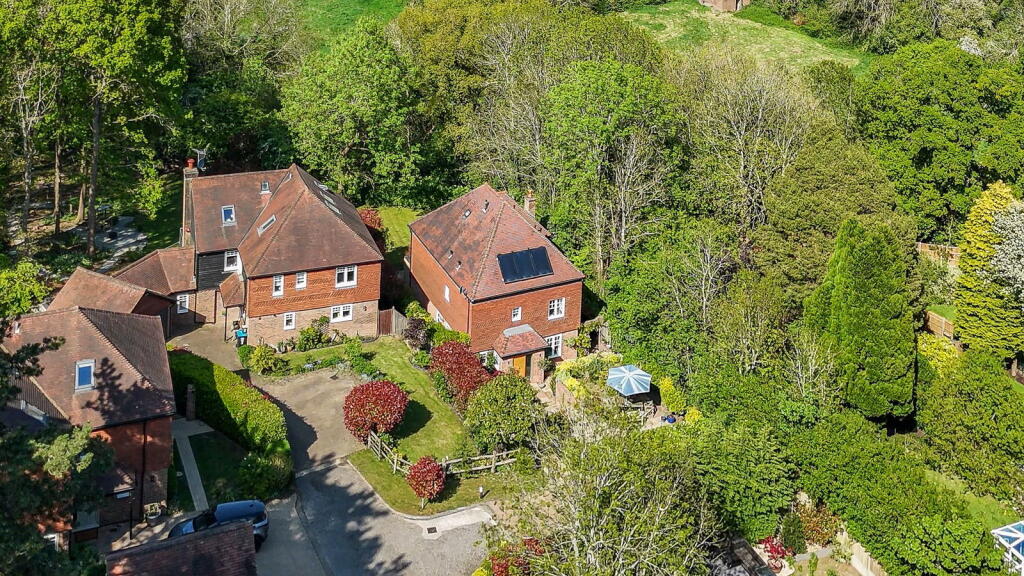 Main image of property: The Copse, Warlingham, CR6