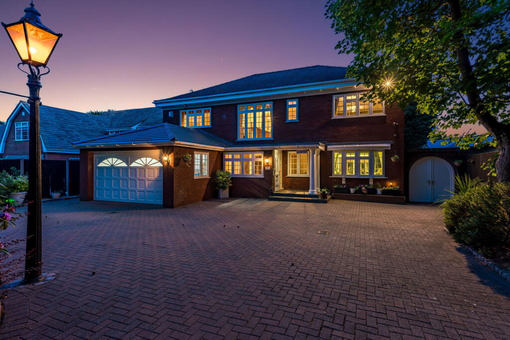 Main image of property: Victoria road,Formby,Merseyside,L37 7DH