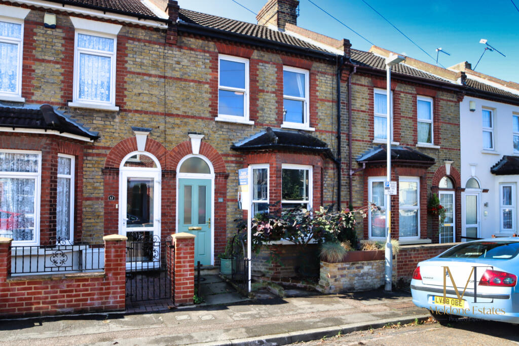 3 bedroom terraced house for sale in Bartlett Road, Gravesend, Kent, DA11