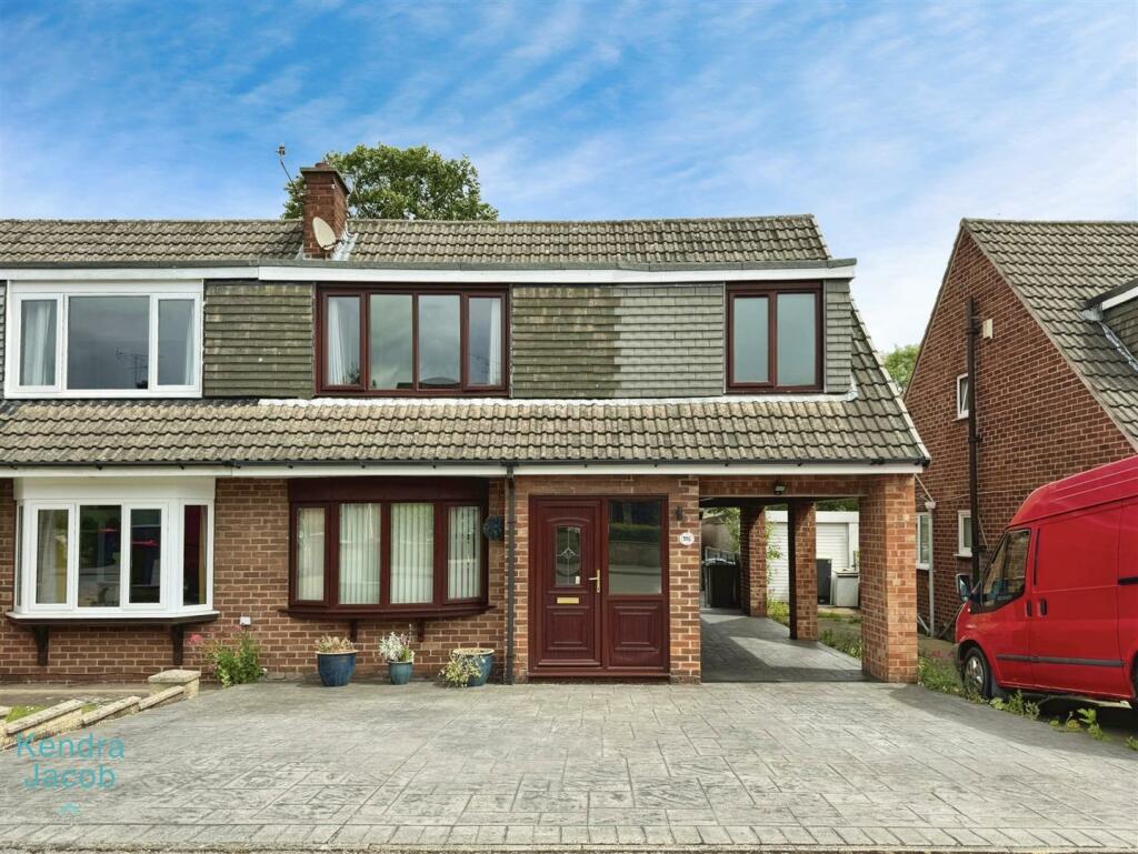 4 bedroom semidetached house for sale in Devonshire Drive, North