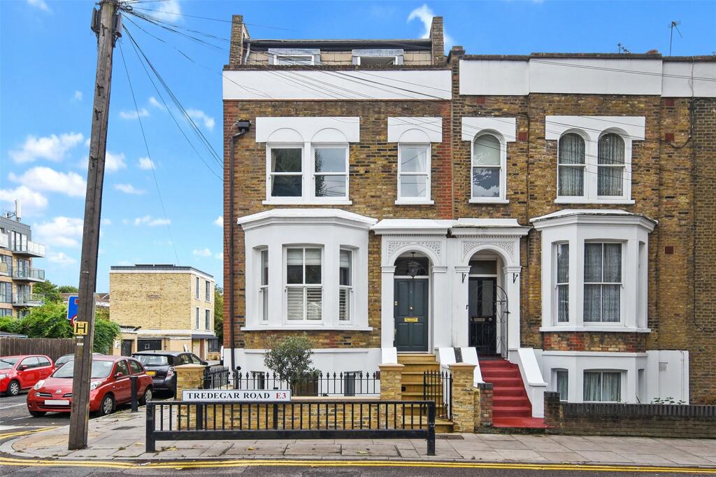4 bedroom end of terrace house for sale in Tredegar Road, Bow, London, E3