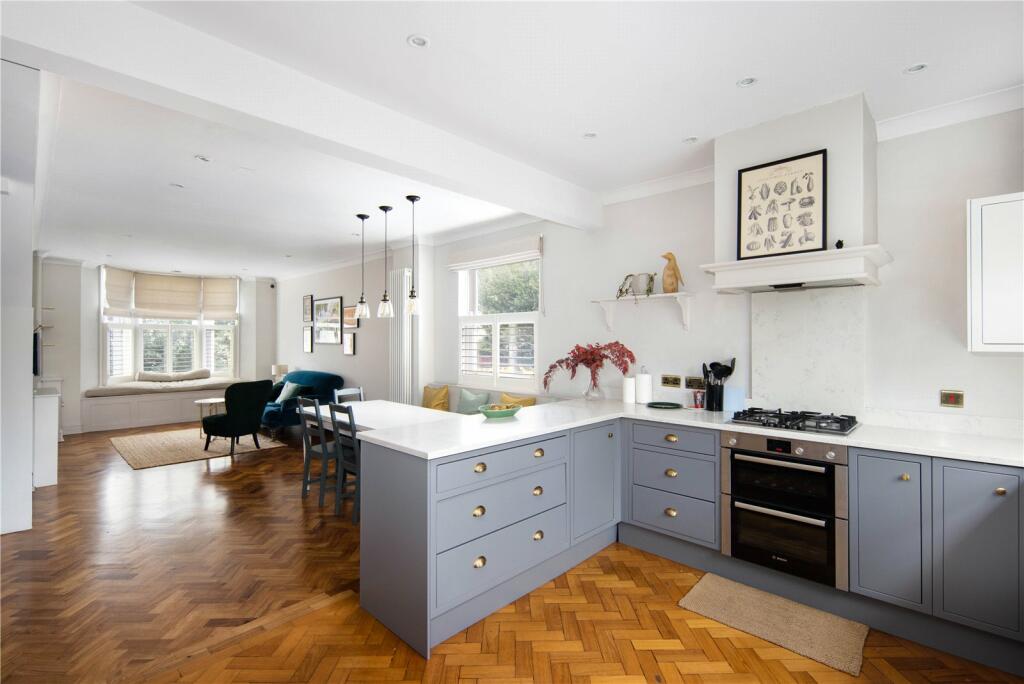 4 bedroom end of terrace house for sale in Tredegar Road, Bow, London, E3