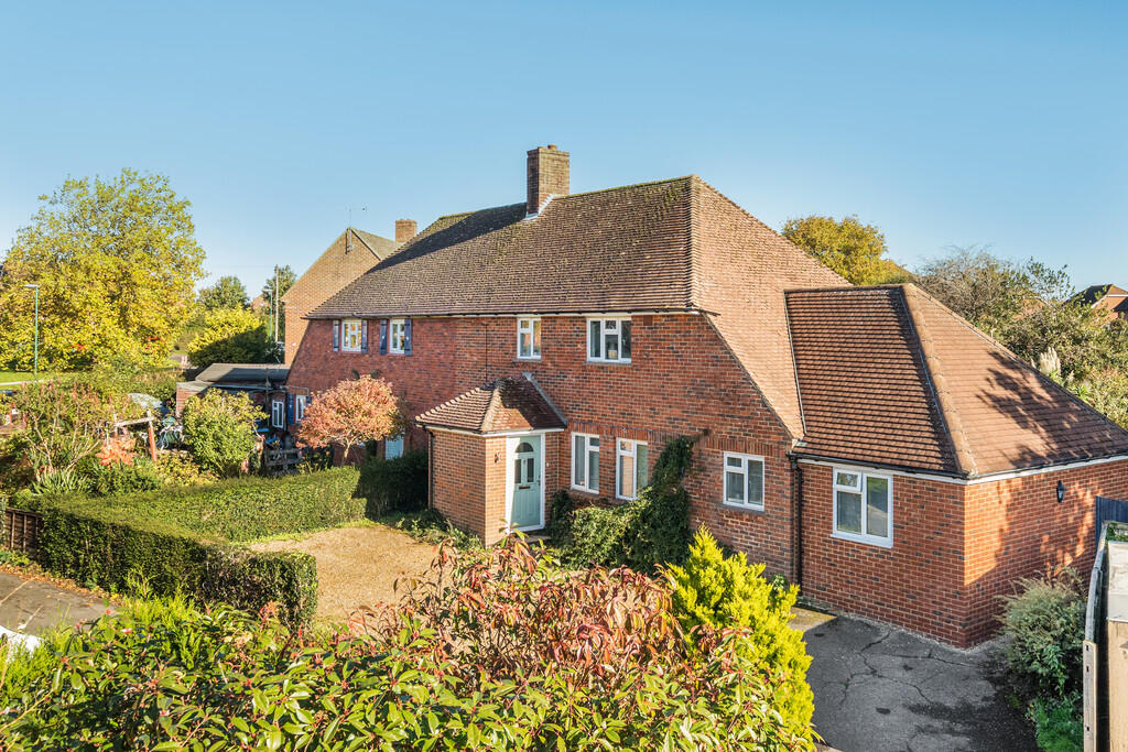 Main image of property: Frenches Mead, Billingshurst