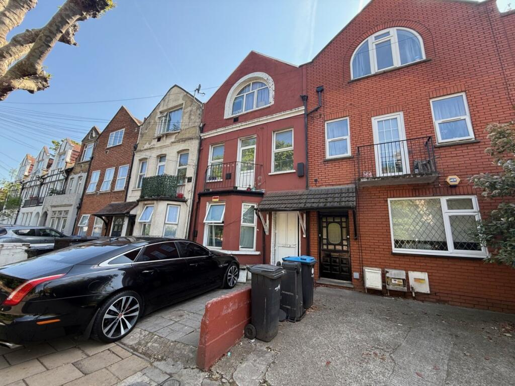 Main image of property: Victoria Road, Edmonton