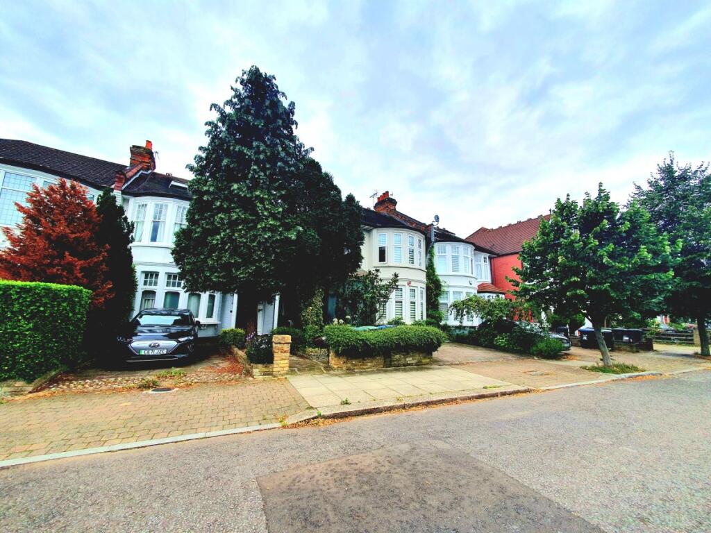 Main image of property: The Mall, Southgate