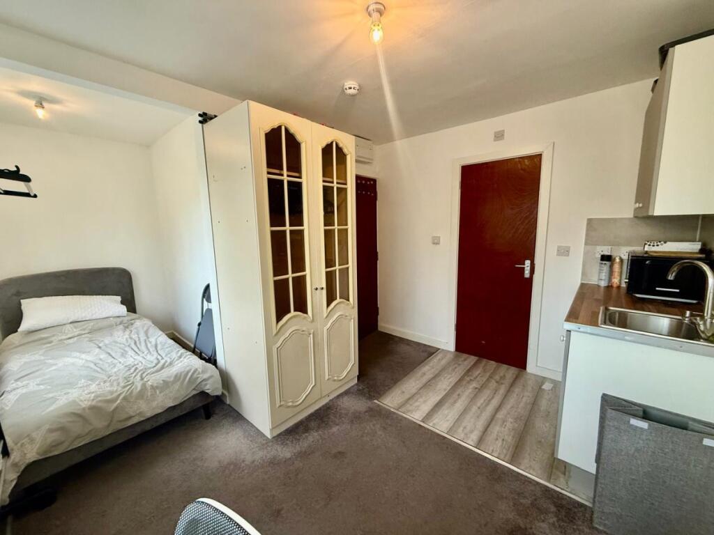 Main image of property: Linden Way, Southgate