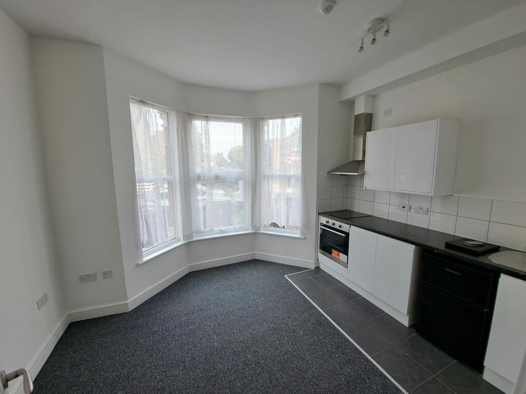 Main image of property: 1 Bed Flat – The Avenue, N17