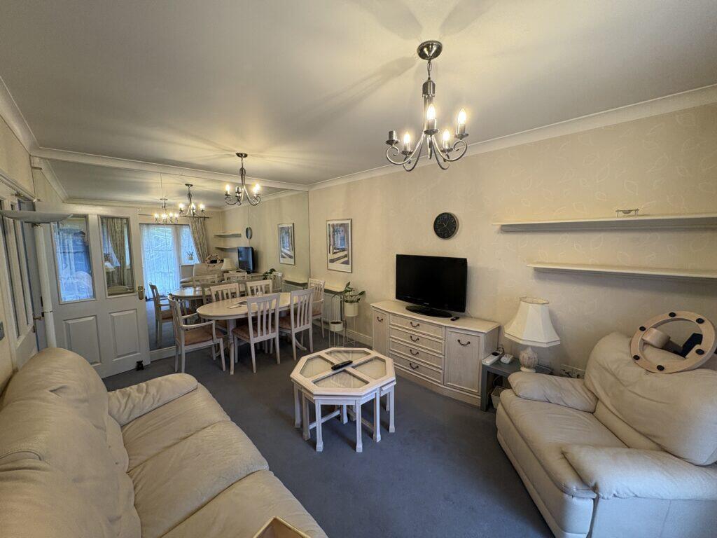 Main image of property: 2 Bedroom Ground Floor Flat, Thornbridge Court, Station Road, EN5