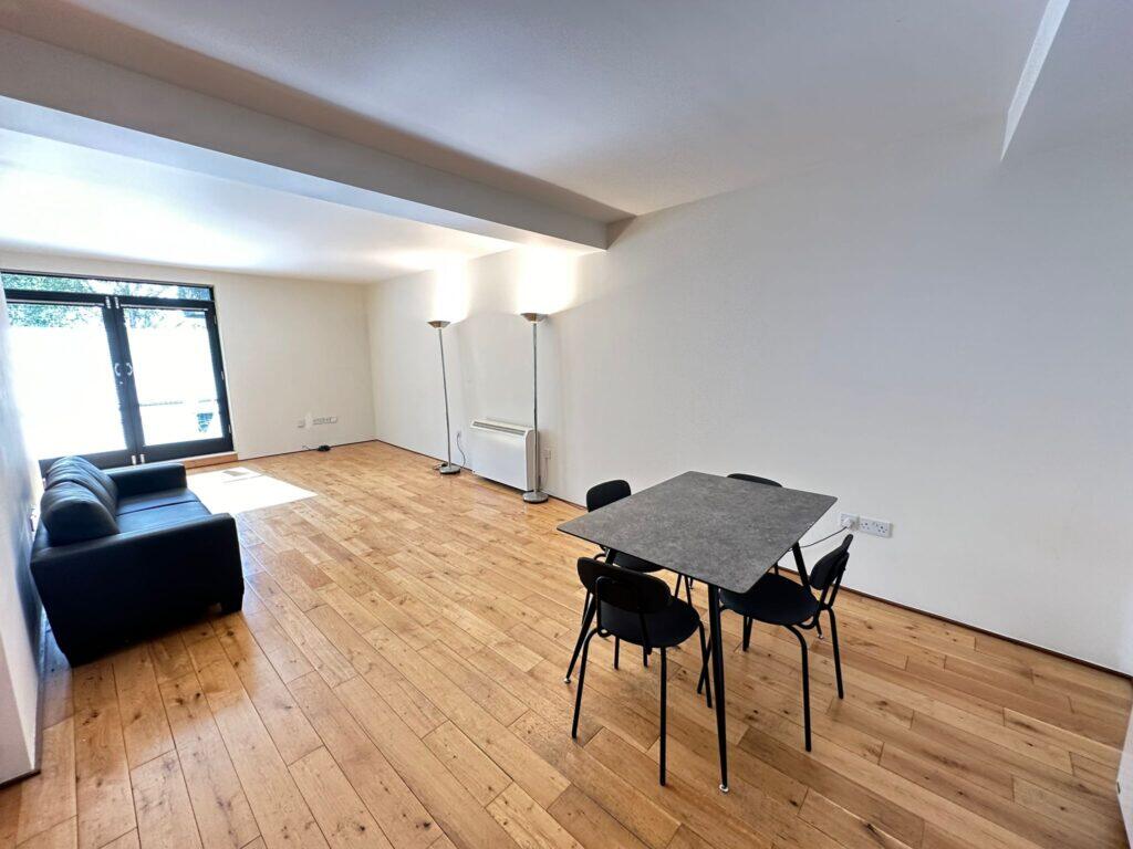 Main image of property: 2 Bedroom, 2 Bathroom Flat – Rufford Street, Kings Cross N1