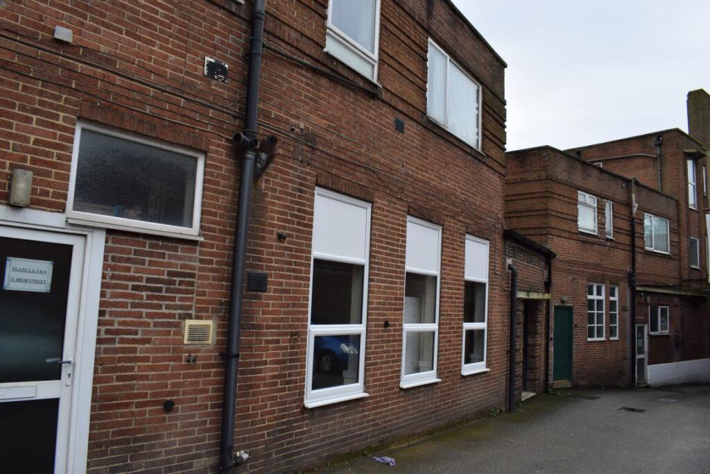 Main image of property: Flat 3, 11 High Street, Alfreton