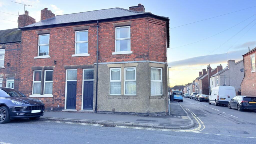 Main image of property: 33b Market Street, South Normanton