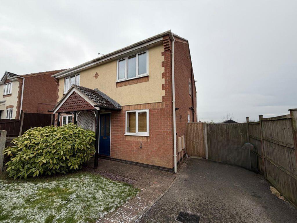 Main image of property: 17 Farnsworth Grove Huthwaite